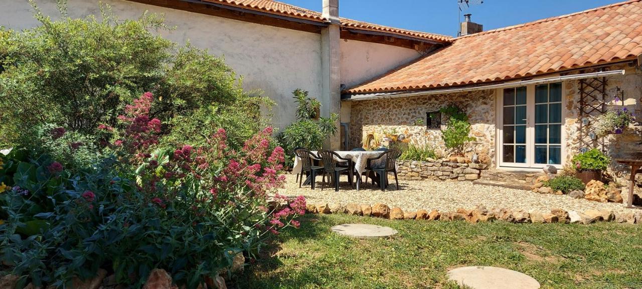 La Grange De Champagnac Bed and Breakfast Yvrac-et-Malleyrand Εξωτερικό φωτογραφία